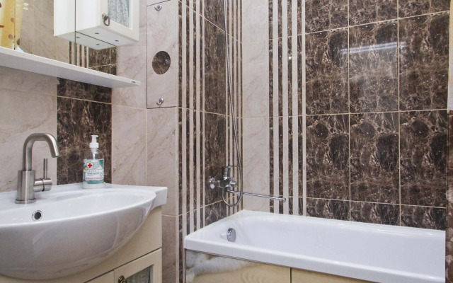 Квартира 1-комнатная на Тюменском Тракте Недалеко от ТРЦ Аура