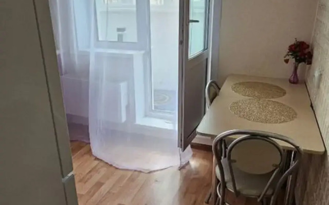 V 4-Om Mikrorayone 10 Flat