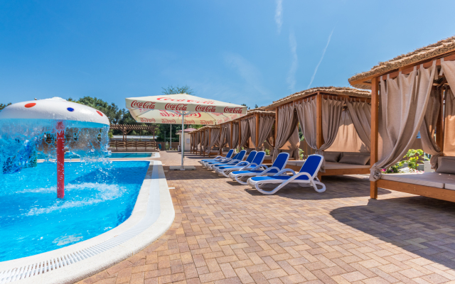 Roza Vetrov Hotel