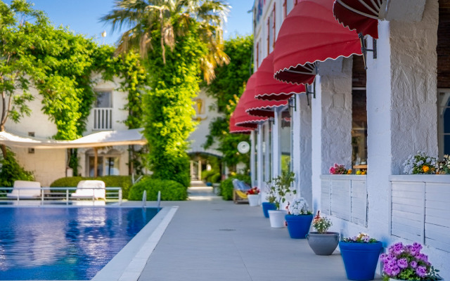 Toka Bodrum Hotel & Beach Club