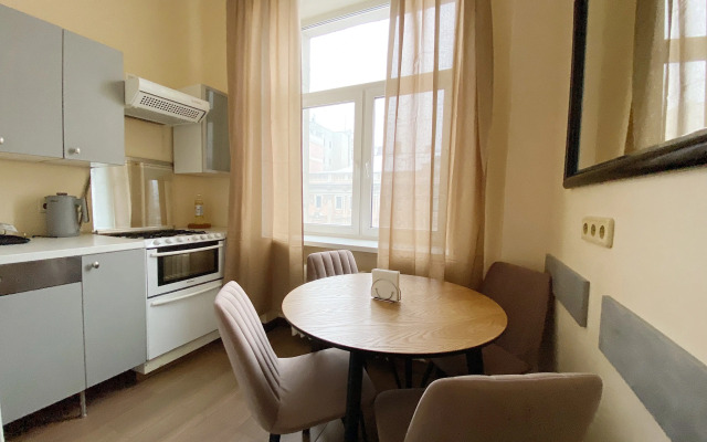 U Pushkinskoj I Vidom Na Tverskuyu Ulitsu Apartments