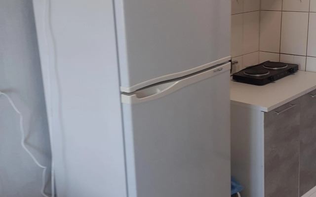 Chistaya Uyutnaya Mini Studiya Dlya Otdykha I Raboty Flat