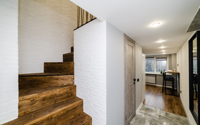 Loft U Metro Orekhovo Apartments