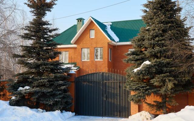 Гостевой дом Red house by Castro