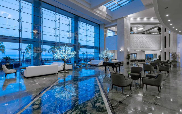Royal Teos Thermal Resort Clinic & Spa Resort (Halal Hotel)