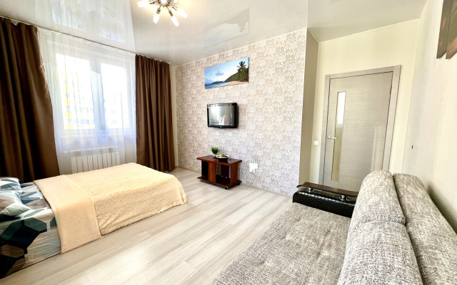 Uutnye Apartamenty v ZK Raduznyj Luks (ul. Solnecnaa 18)