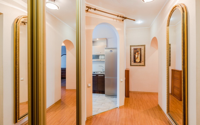 Апартаменты SpbStay на Невском проспекте 66