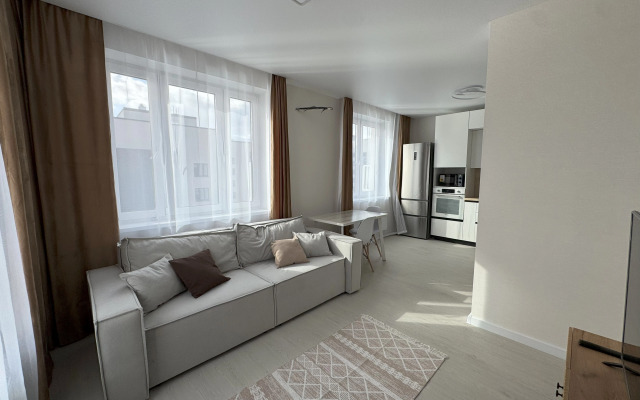 Chetyrekhmestnaya Dizaynerskaya V Tsentre Goroda Flat