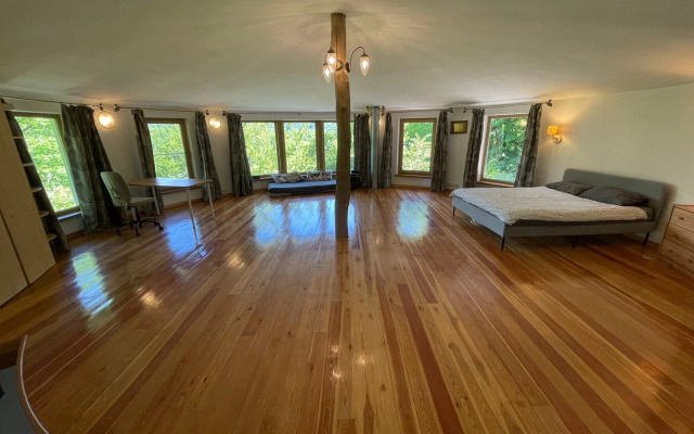 Круглый Дом в Горах