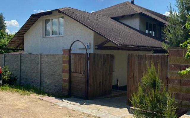 House Lesnoy Guest House