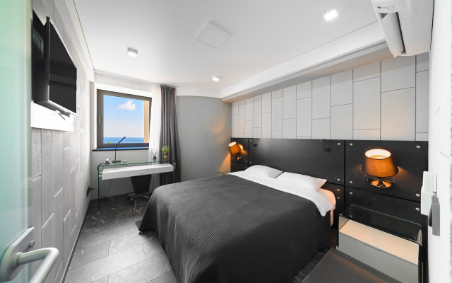 Ideal Apart Apartments 9