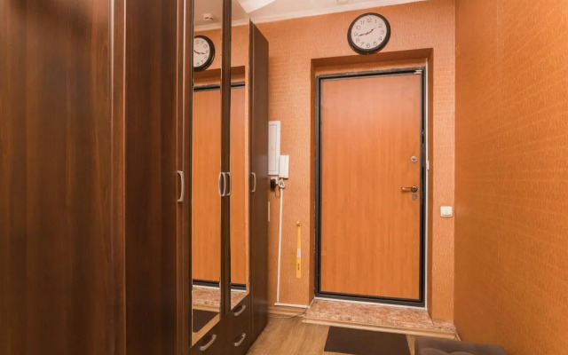 2-k Etazhidejli ryadom s Centrom Apartment