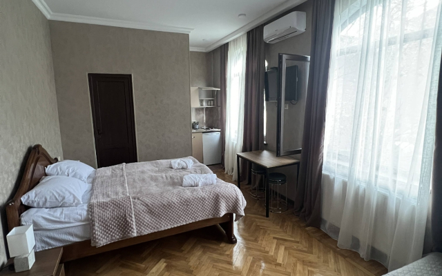 Shota's Guest House