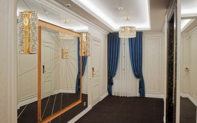 Tverskie Zamki De Luxe Hotel