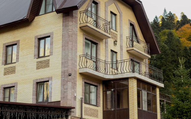Arkhar Guest House