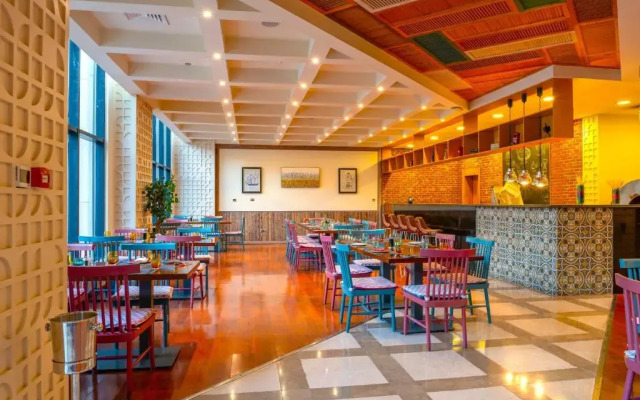 Отель Triumph Luxury Hotel