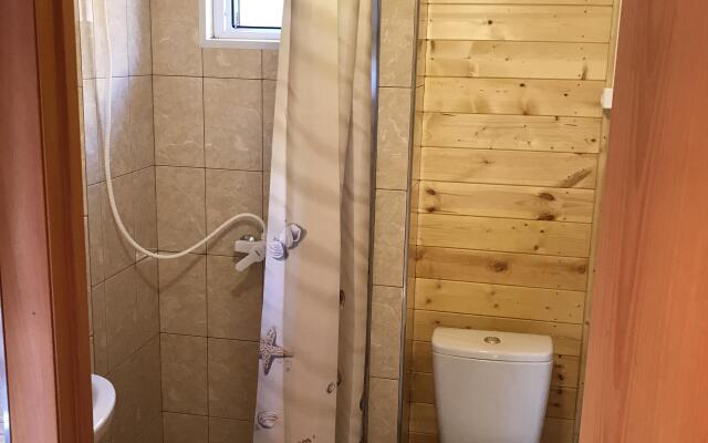 Ekodomik Slavny Guest House