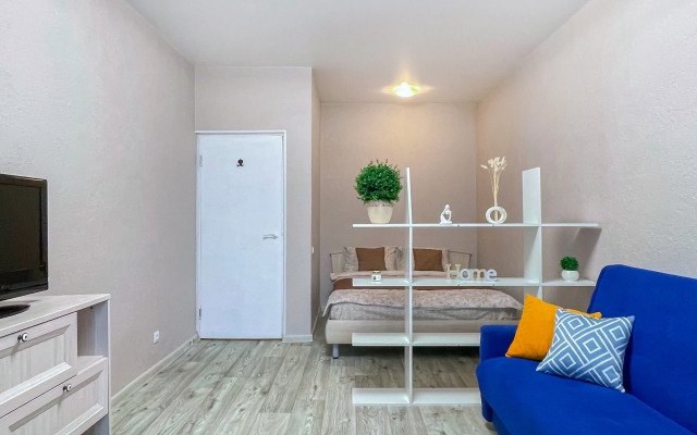 Квартира Welcome Home с Балконом у Метро Народное Ополчение