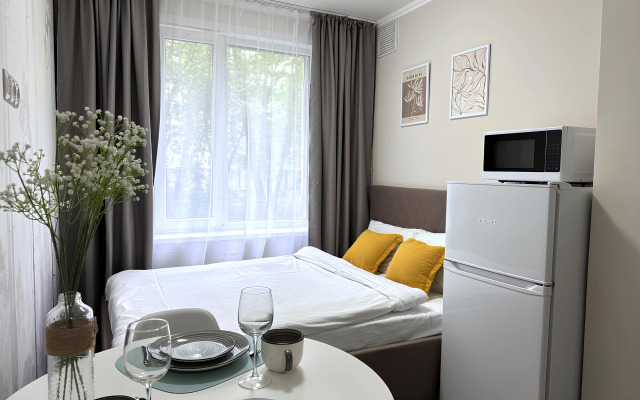 Ryadom S M Novogireevo Apartments