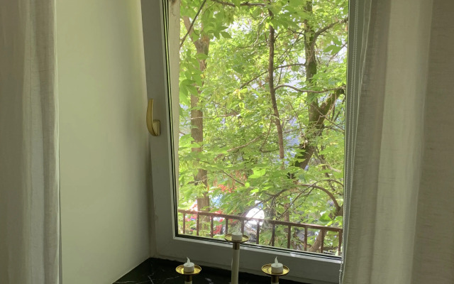 Parizhskiy Shik Apartments