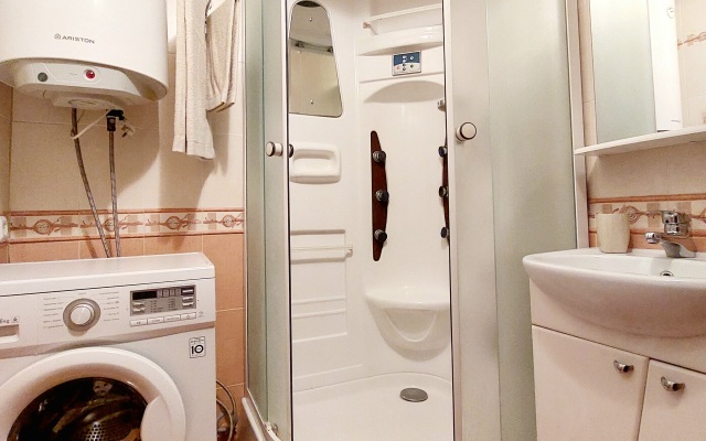 Апартаменты Рядом с центром на Татищева 53