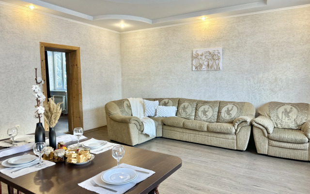 Квартира ArtHouse Dombay 9