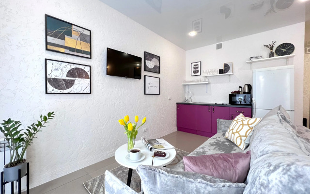 Studiya U Samogo Berega Reki Apartments