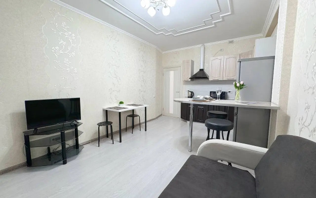 1-K Kvartira Na Oktyabryskom Prospekte 117 Lodging House