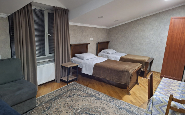 Meridian Guest House