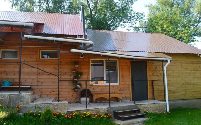 Marishkin Dom  Guest House