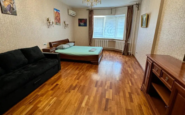 S Vidom Na Rodinu-Mat Flat
