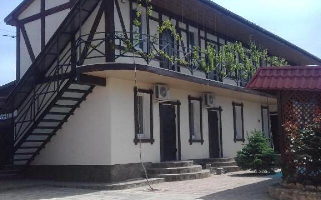 Kaptri Guest House