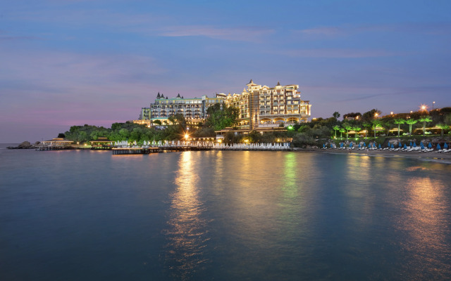 Merit Crystal Cove Hotel Casino & SPA