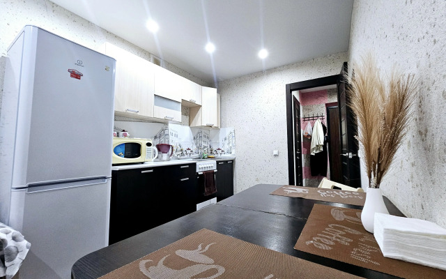 V Novom Dome V Rayone Gipermarketa Lenta Flat