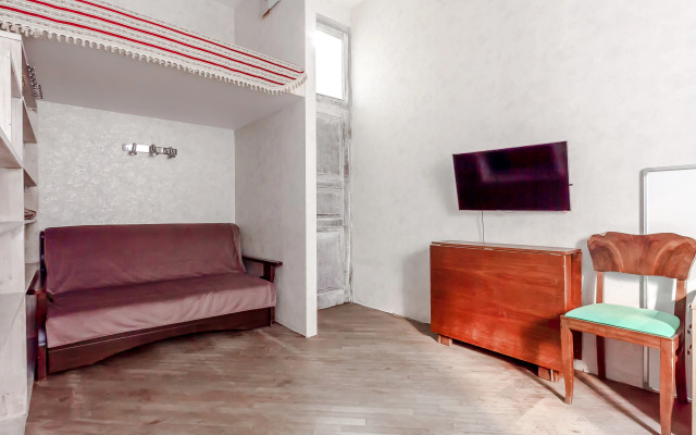 Vintazhnaya Na Svechnom Flat