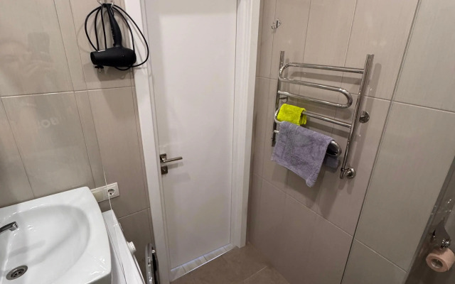 U morya s balkonom Sochi pos. Dagomys Apartments