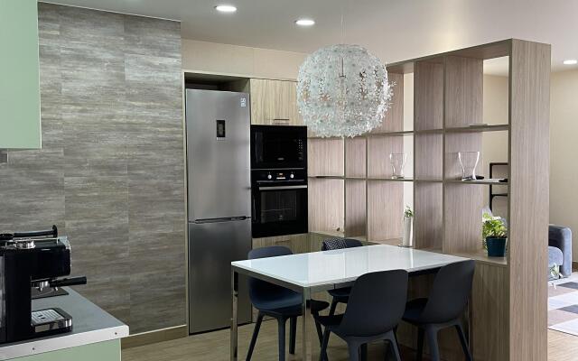 Апартаменты Двухкомнатные в Центре с Панорамным Видом 6 Этаж