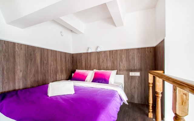 Dvuhurovnevyij Loft V 5 Min Ot M.Seligerskaya Apartments