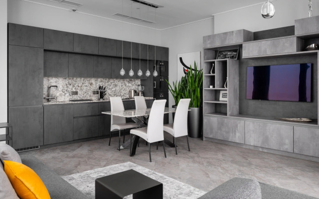 Stylish Corner Apartment in Neva Towers