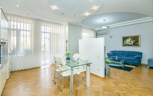Stella Luxury Apartment in Nizami Street, Apartments