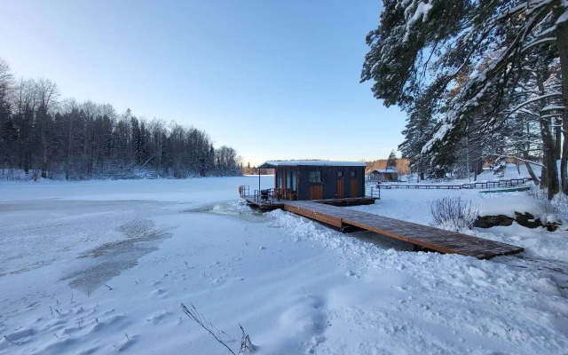 Гостевой дом на воде Наедине