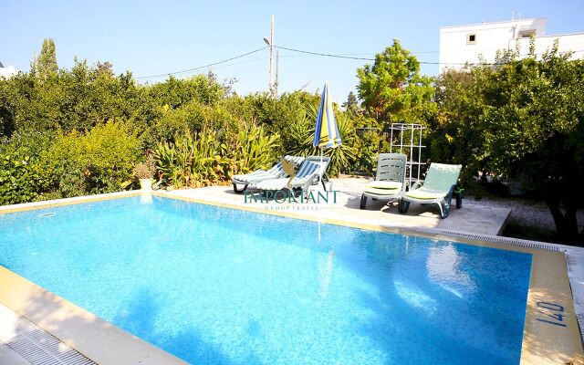 Limon by Important Group Travel Villa