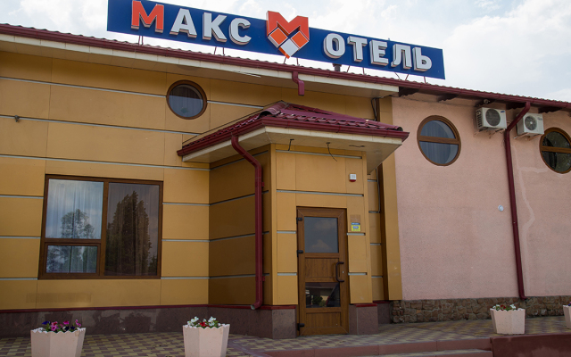 Отель Макс