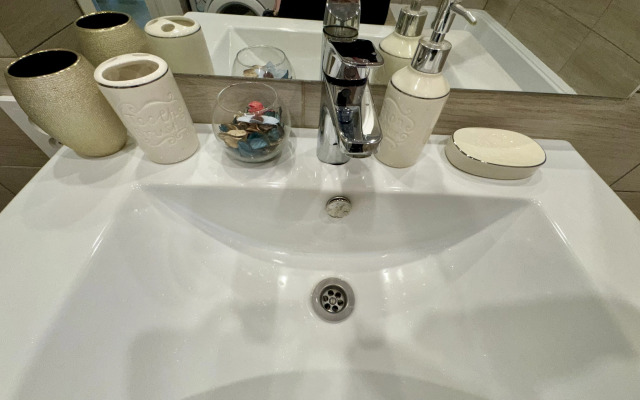 Апартаменты на Среднерогатской улице