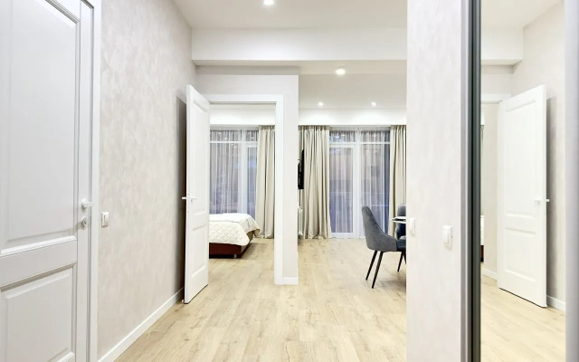 Na Pervomayskoy Ulitse 1 Apartments