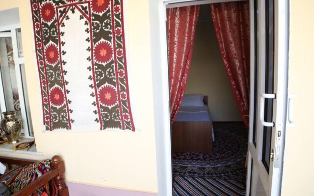 Firuza Guest House