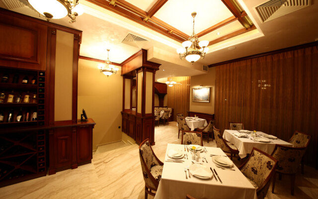 AquaView Hotel
