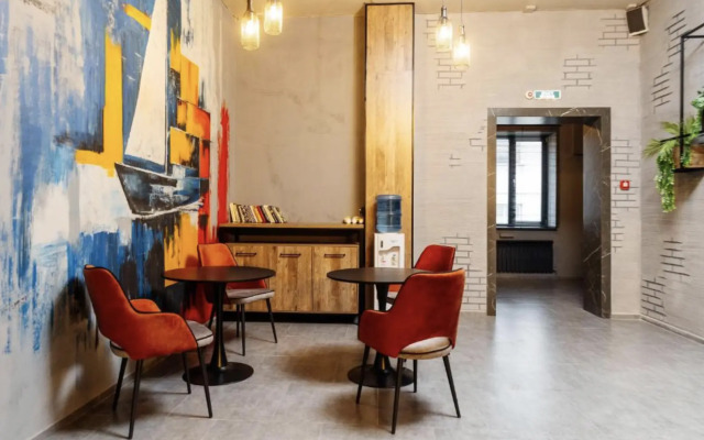 Avenue Hotel