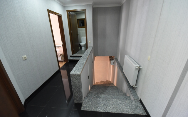 New House Apartments