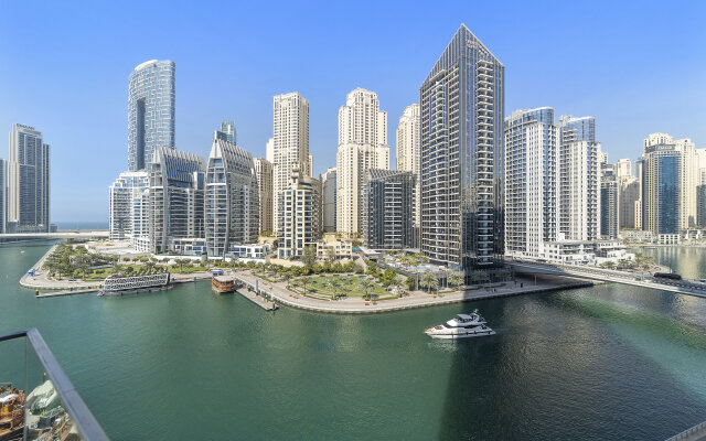 Апартаменты Beachfront Living at Stella Maris Dubai Marina